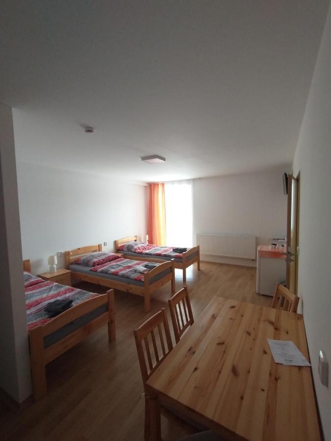 Penzion Lihovar *** Rouchovany Habitación foto